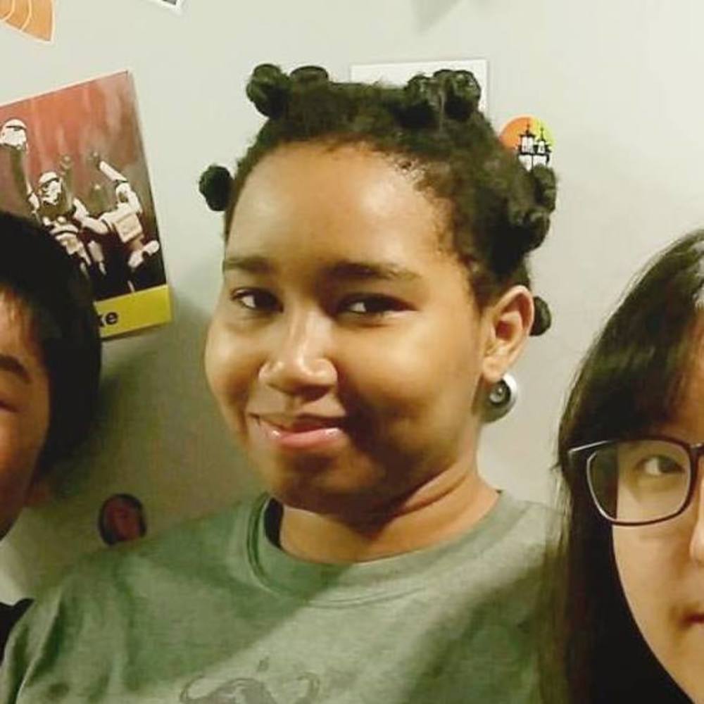 Meet your Posher, Kira